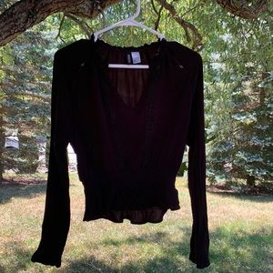 Sweet black elastic waist/ruffle top
